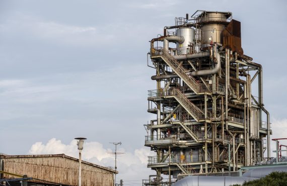 pollution-industry-exterior-daylight (1)